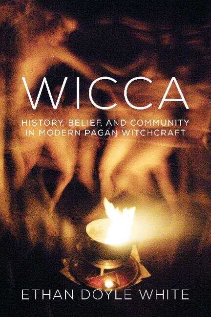Book cover of Wicca: History, Belief & Community in Modern Pagan Witchcraft (The Sussex Library of Religious Beliefs & Practice)